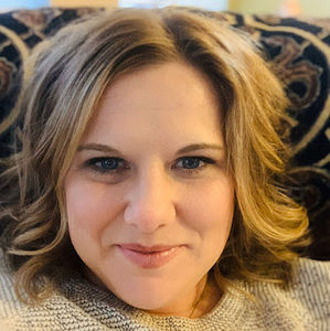 Meet your Posher, Alisa